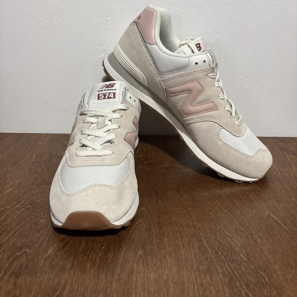 New Balance 574 White Pink  U574RE2 Men's 11.5 Shoes Running Tennis  NWOB